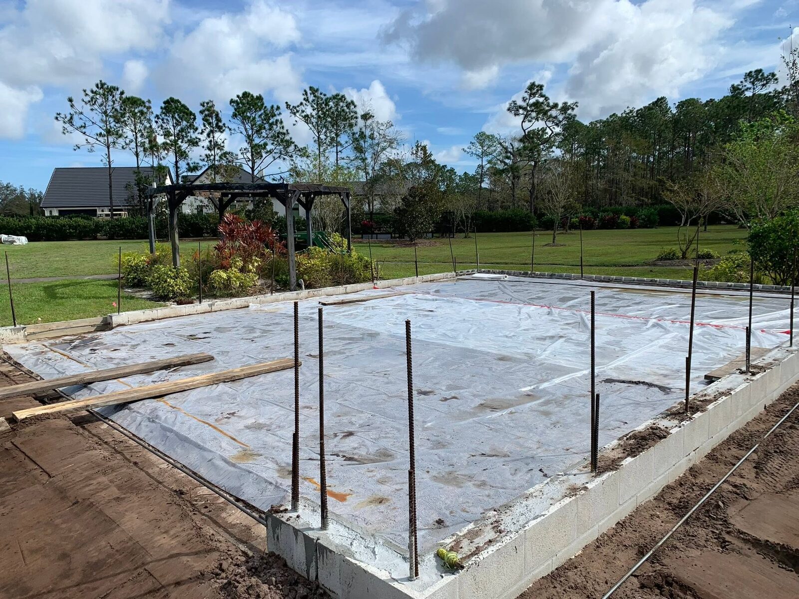 Concrete slab on a block stem wall