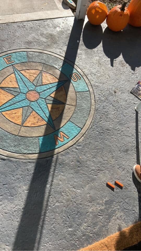 Decorative concrete medallion detail