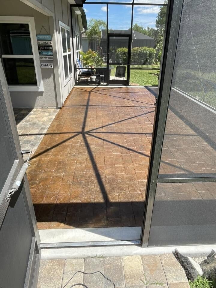Stamped decorative concrete on a screened lanai